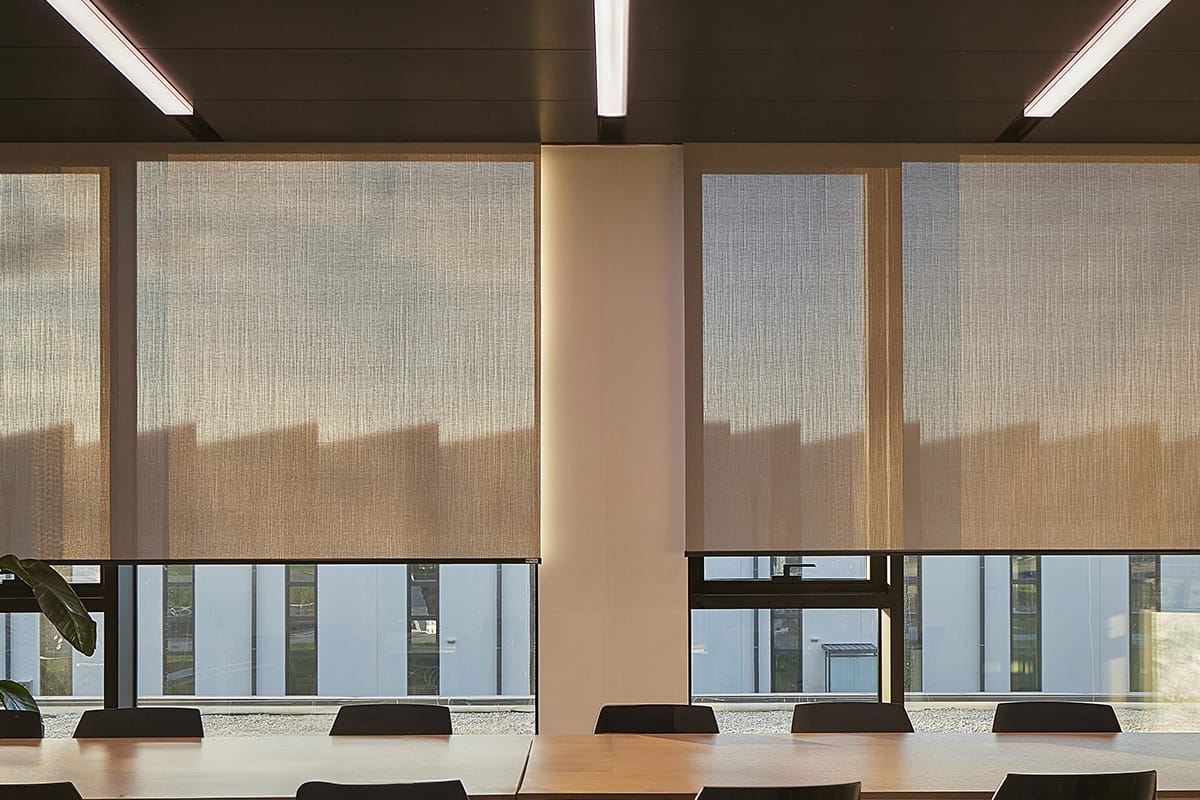 Tende a rullo a scomparsa Resstende realizzate in tessuto Soltis Touch